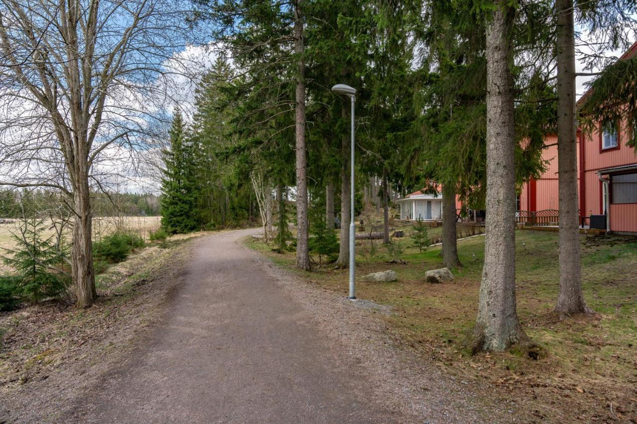 Uppsala Large Family Home Beside Forest 外观 照片