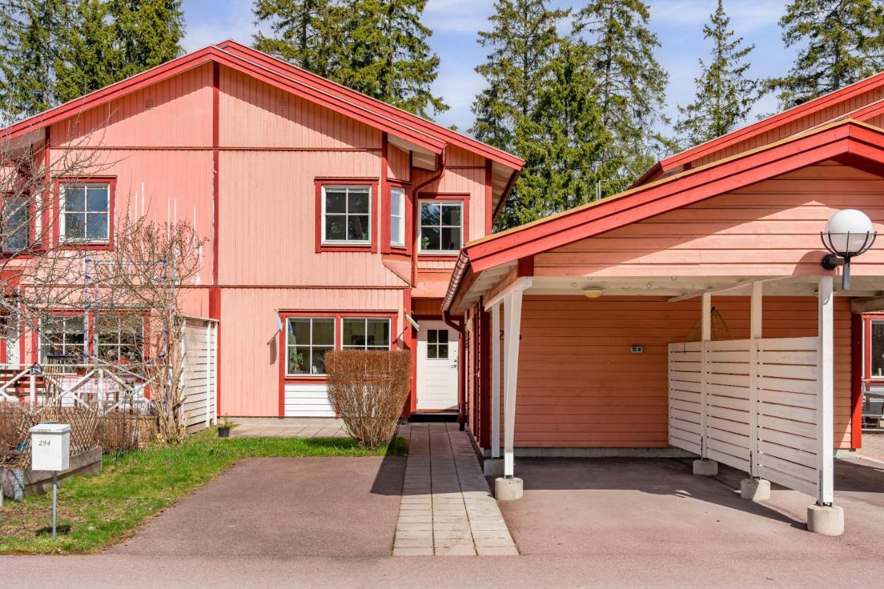 Uppsala Large Family Home Beside Forest 外观 照片